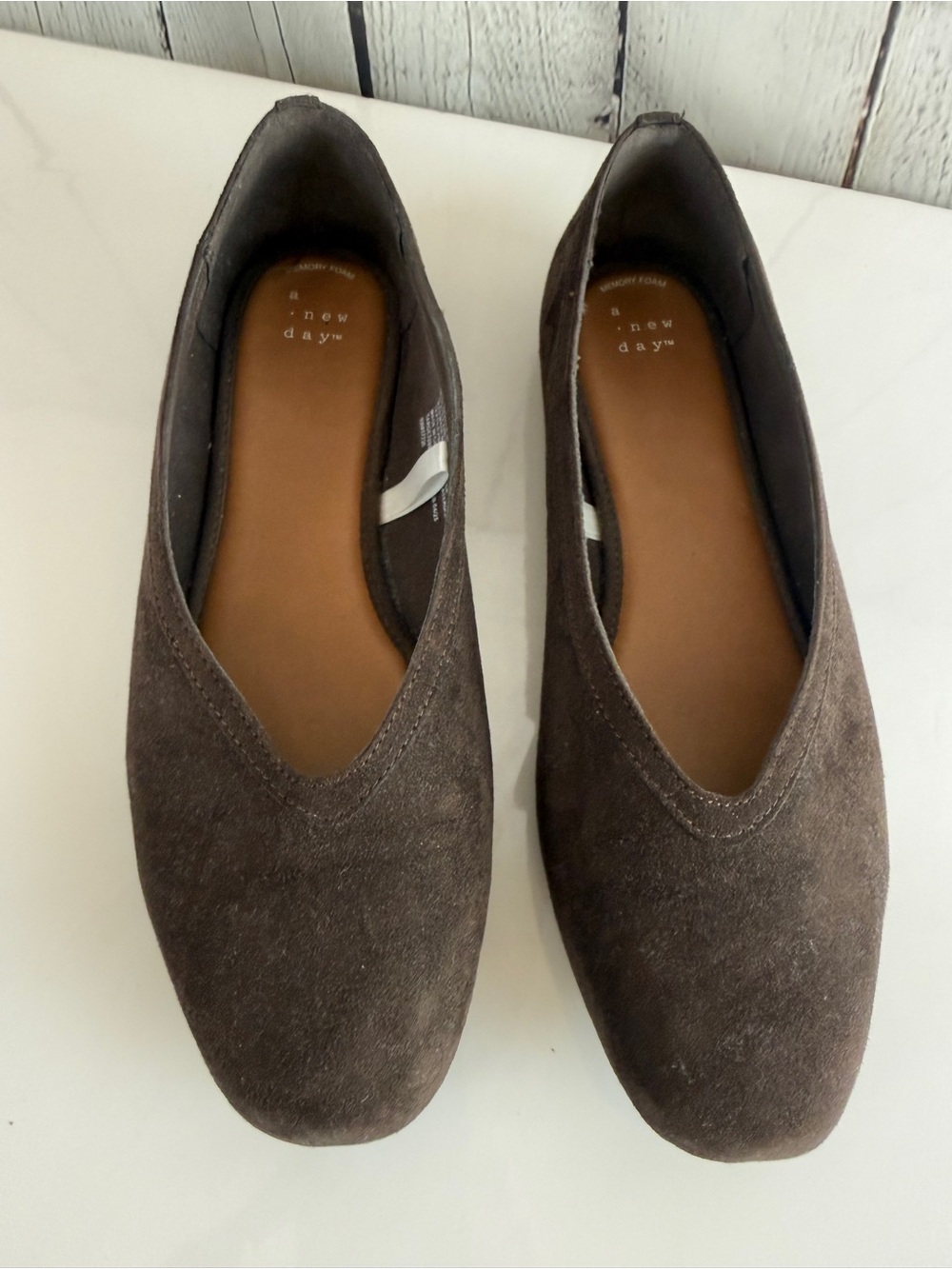 a new day Brown Suede V‑Toe Slip-On Flats SZ 10